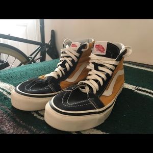 Vans skate shoes